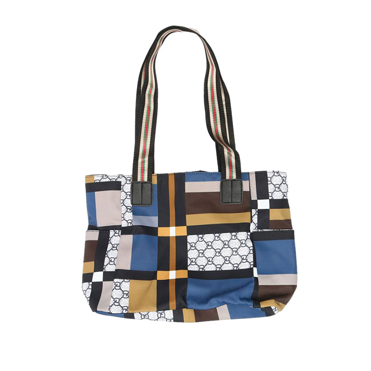 Büyük omuz seyahat çantalarının avantajları nelerdir?